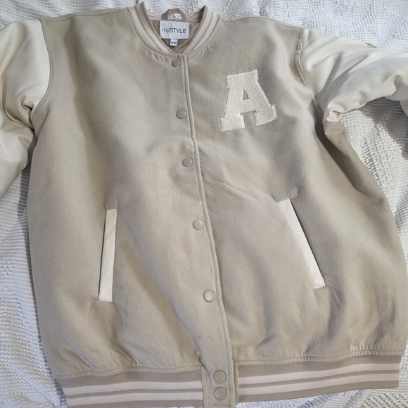 Varsity Ladies Beige & Cream 'My Style' Jacket - Picture 6 of 9